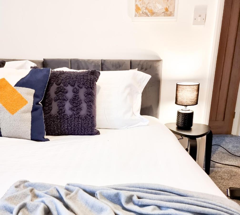 Spacious 3-Bed Near The City Centre Суонси Экстерьер фото