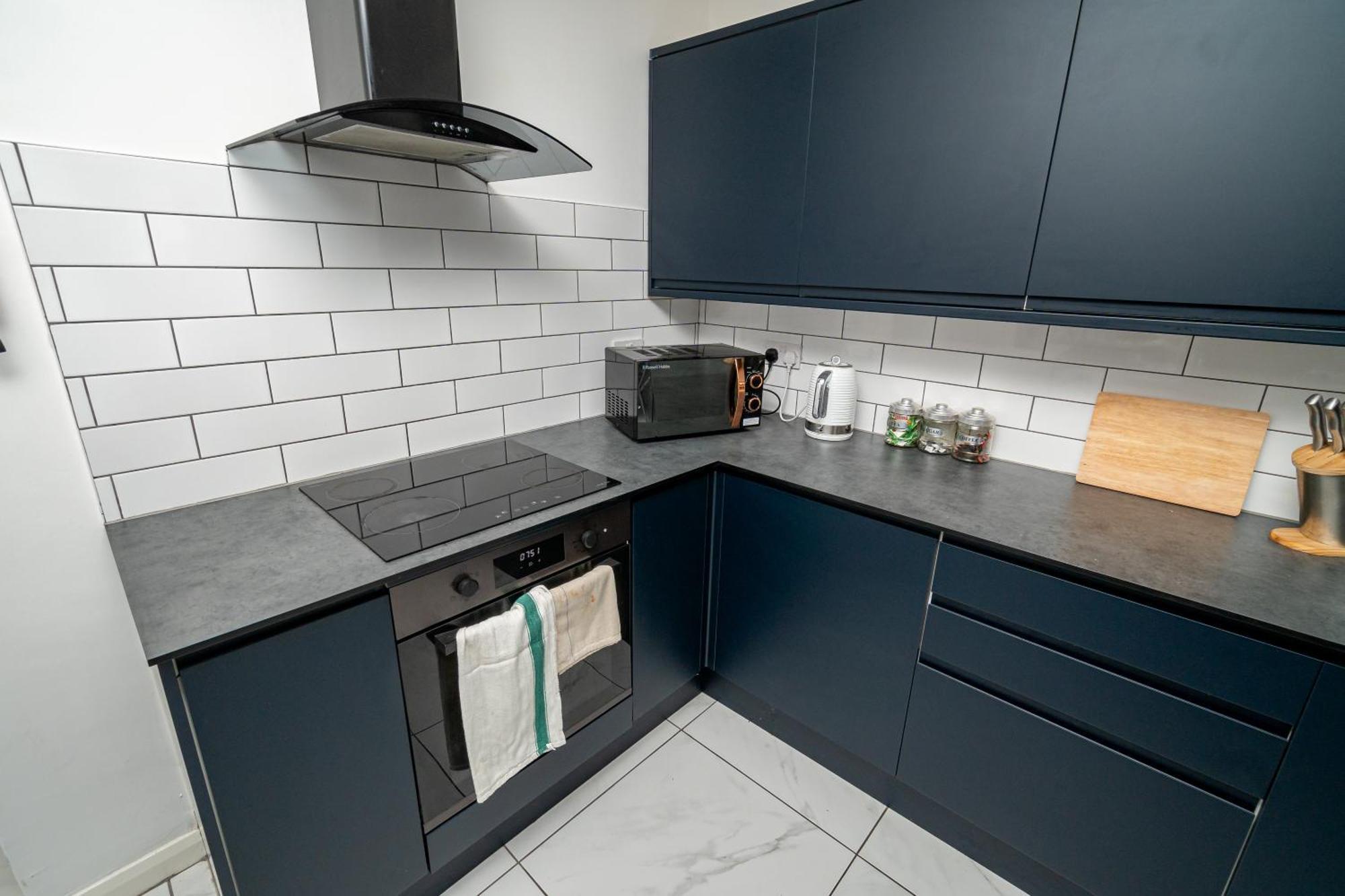 Spacious 3-Bed Near The City Centre Суонси Экстерьер фото