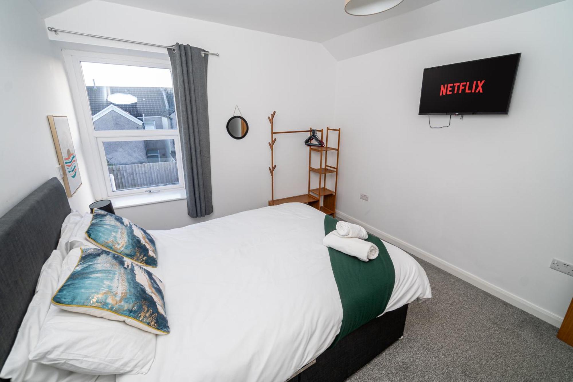 Spacious 3-Bed Near The City Centre Суонси Экстерьер фото