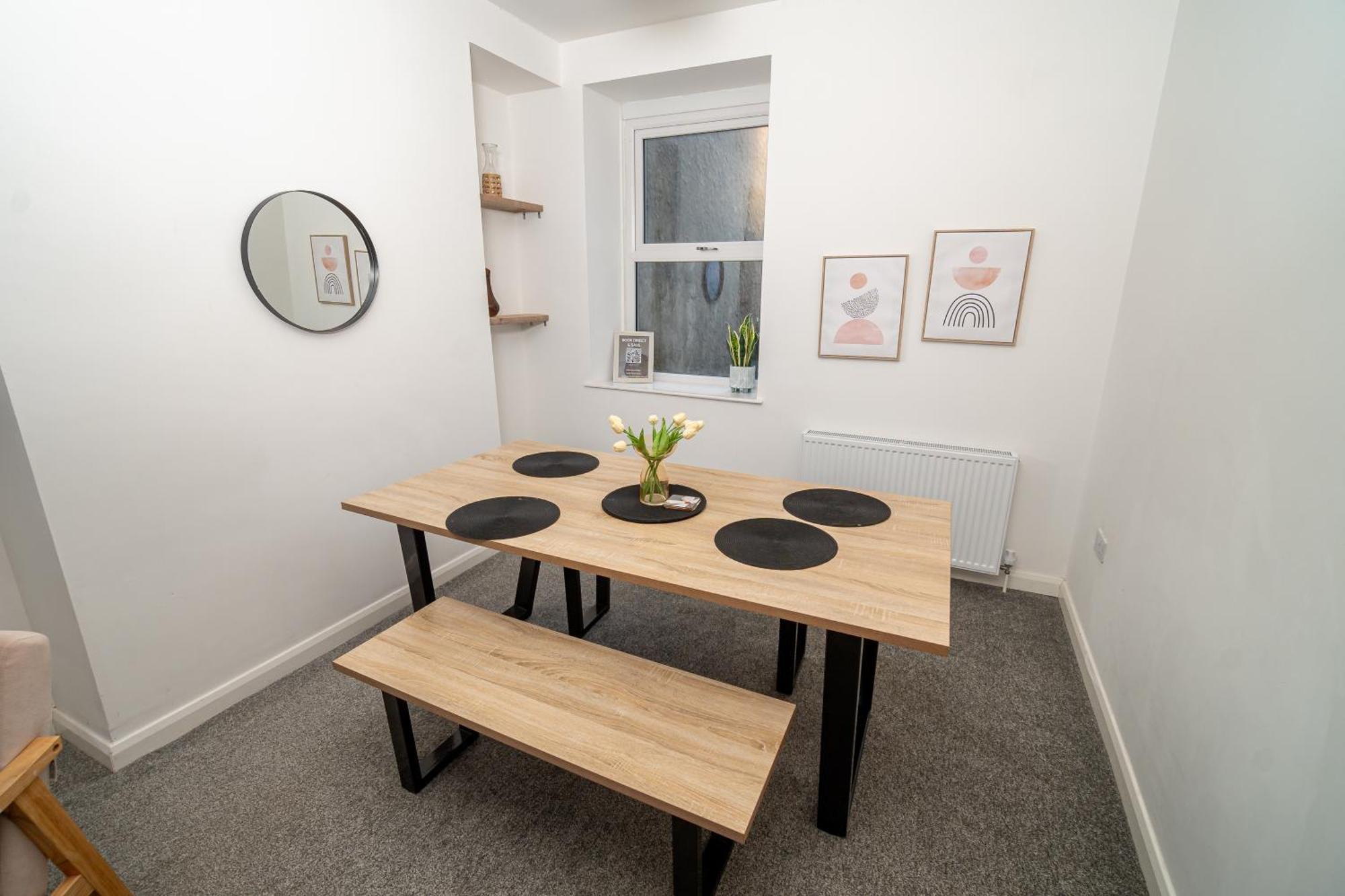 Spacious 3-Bed Near The City Centre Суонси Экстерьер фото