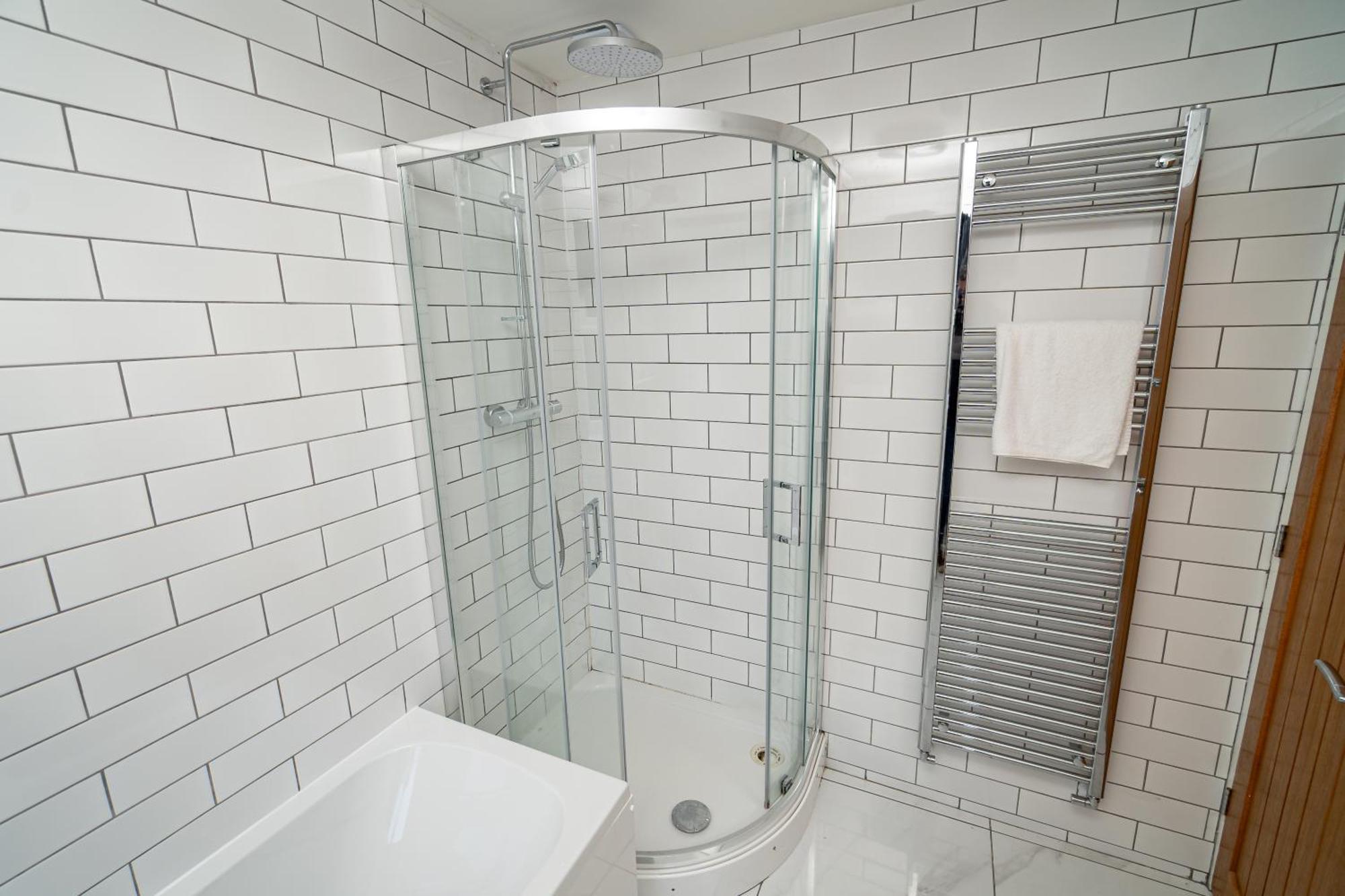Spacious 3-Bed Near The City Centre Суонси Экстерьер фото